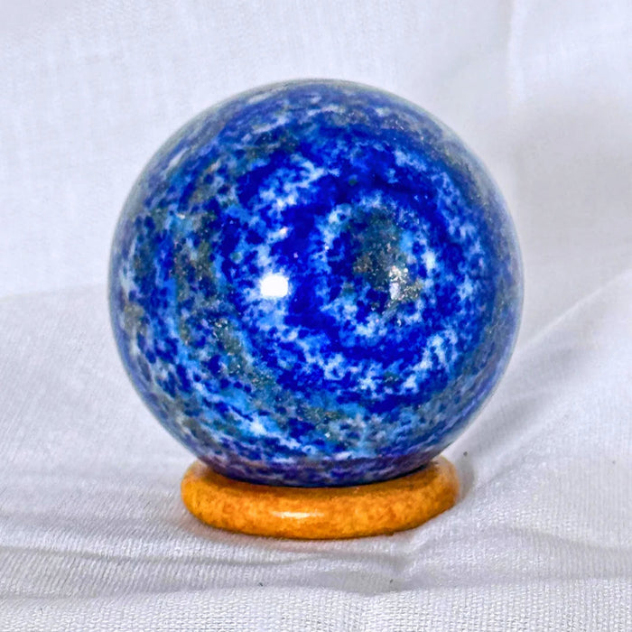 Lapis Lazuli Sphere – For Communication, Clarity & Inner Truth