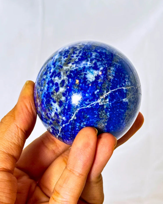 Lapis Lazuli Sphere – For Communication, Clarity & Inner Truth