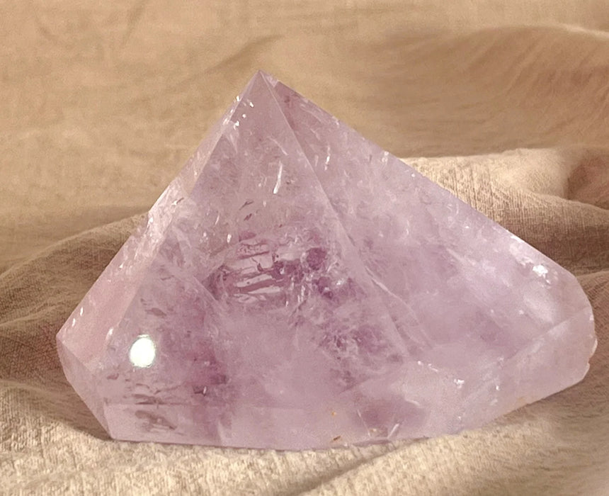 Amethyst Crystal Points – Wisdom, Intuition & Spiritual Healing