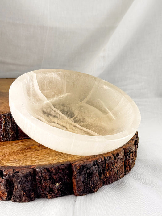 Selenite Charging Bowl – Cleansing & Charging Crystals