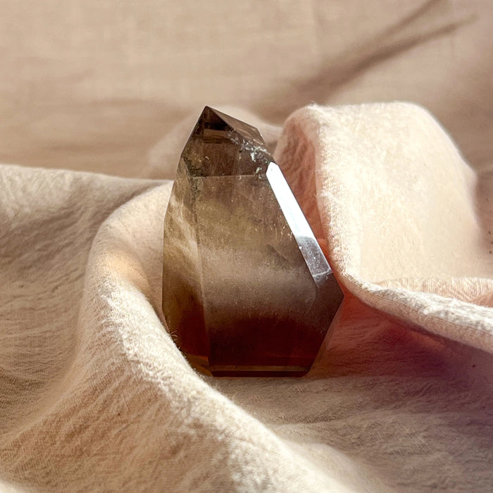 Smoky Quartz Tower – Grounding, Protection & Energy Clearing